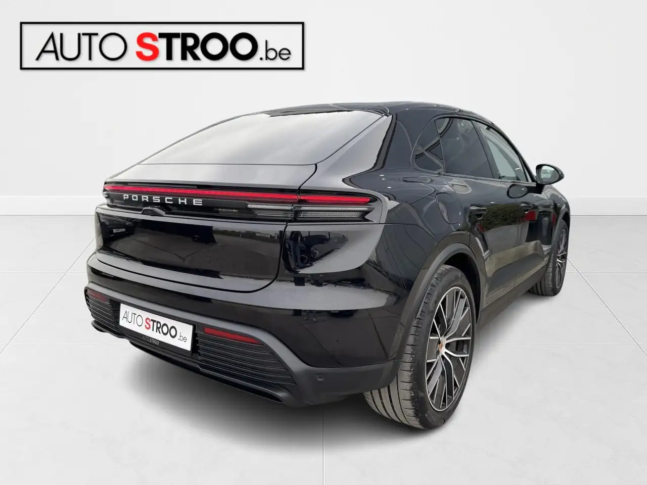 Porsche Macan 4 5