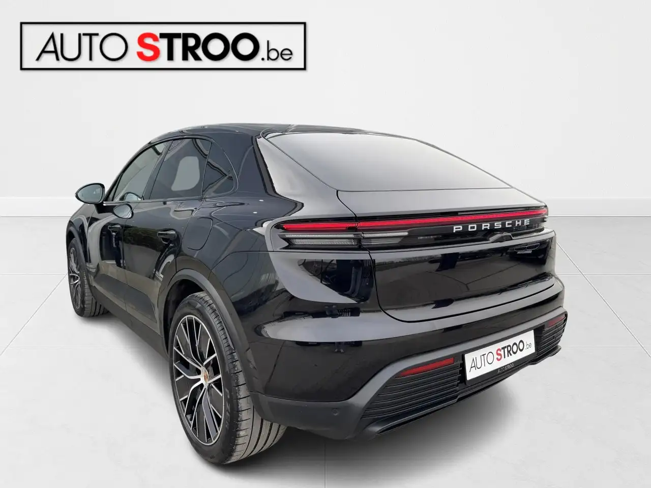 Porsche Macan 4 8