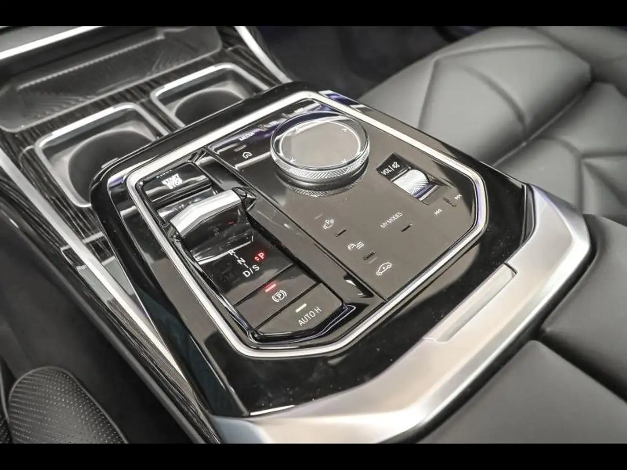 BMW 750 9