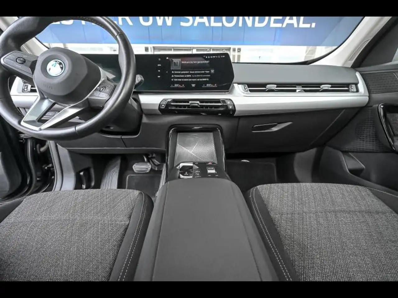 BMW iX1 6