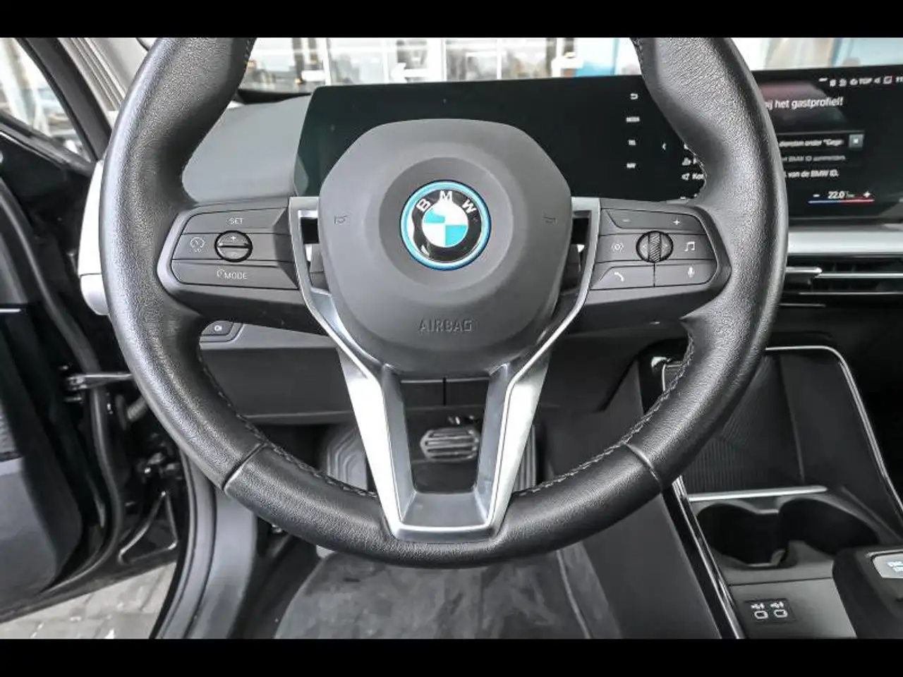 BMW iX1 7