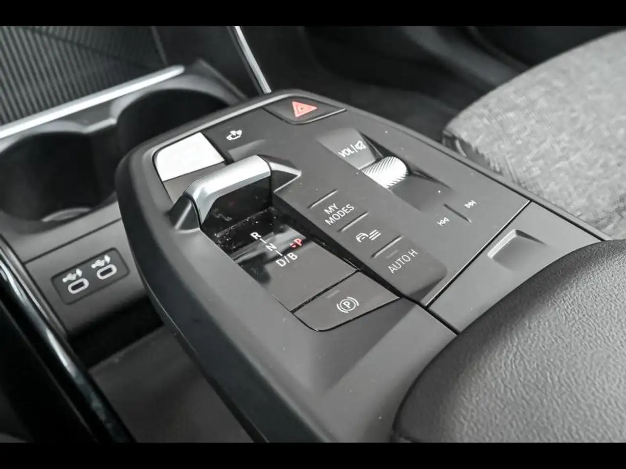 BMW iX1 9