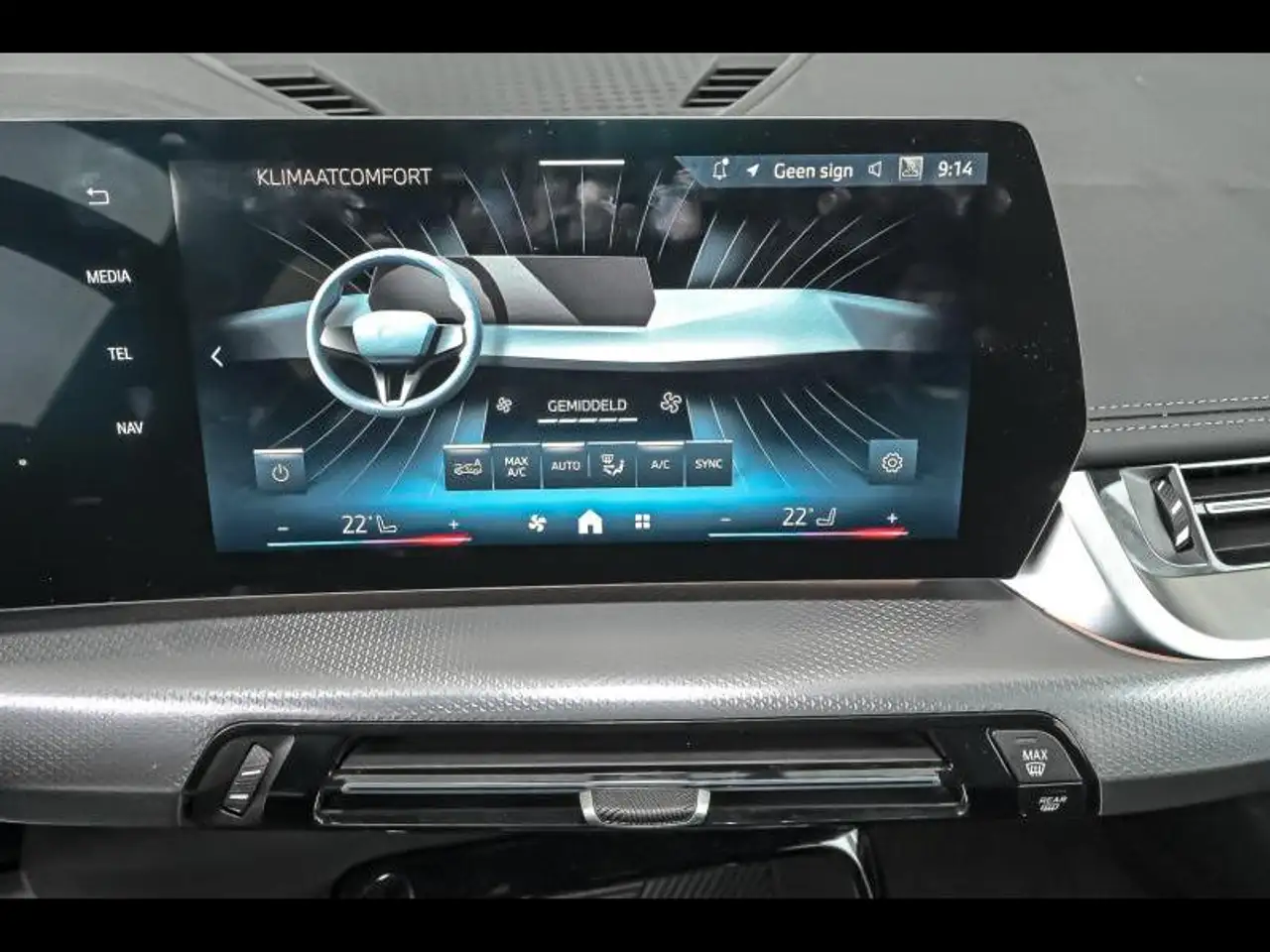 BMW X1 12
