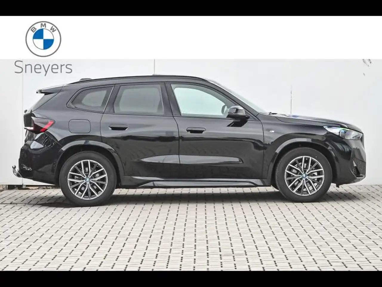 BMW iX1 3