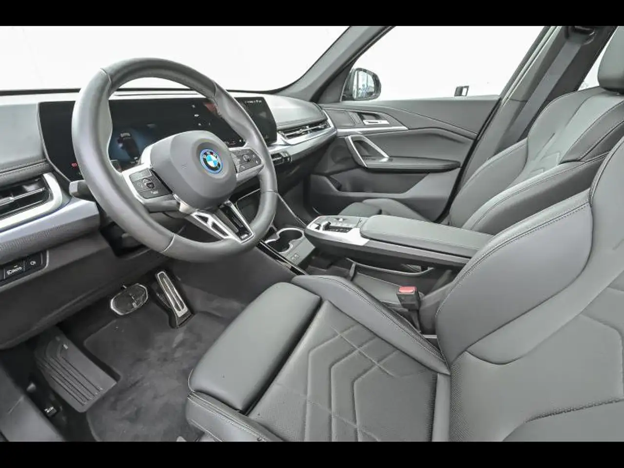 BMW iX1 6