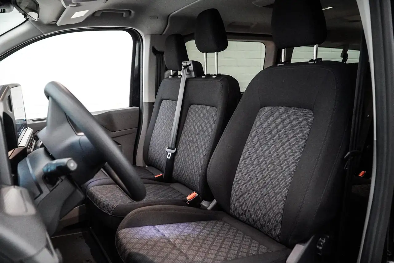 Volkswagen T7 Kombi 6