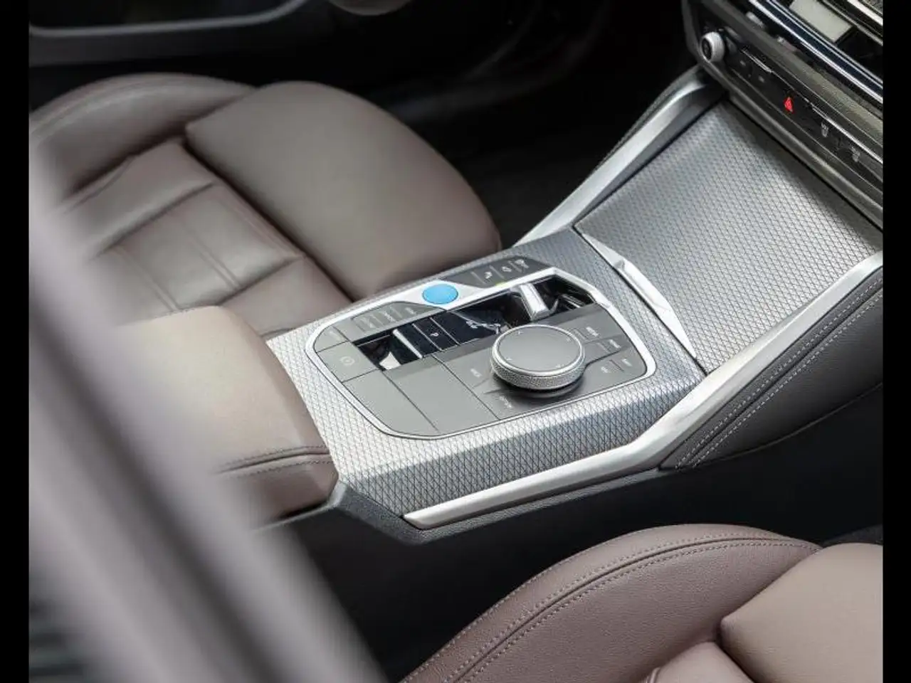 BMW i4 11