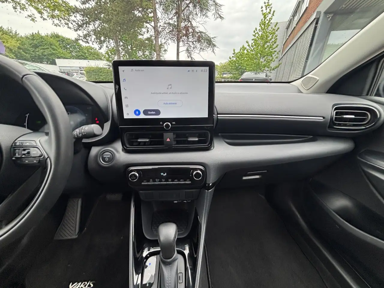 Toyota Yaris 12