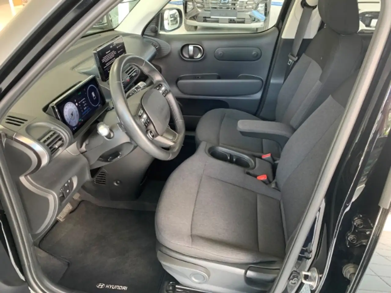 Hyundai Inster 8