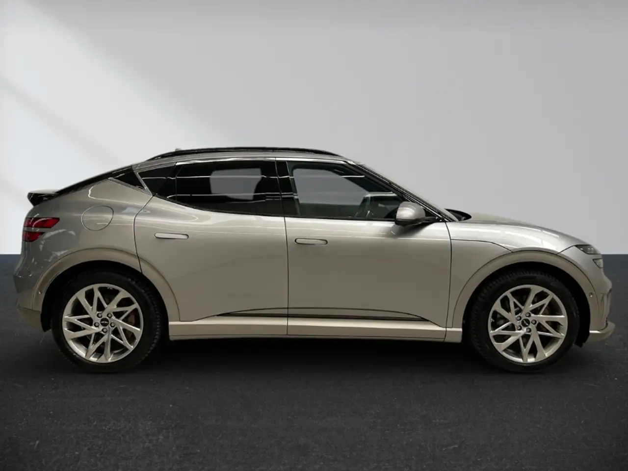 Genesis GV60 5