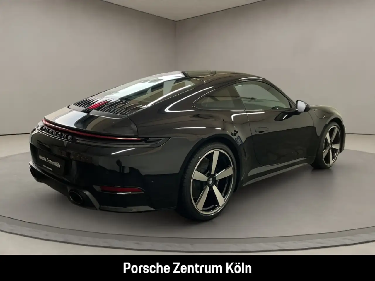 Porsche 992 911 5