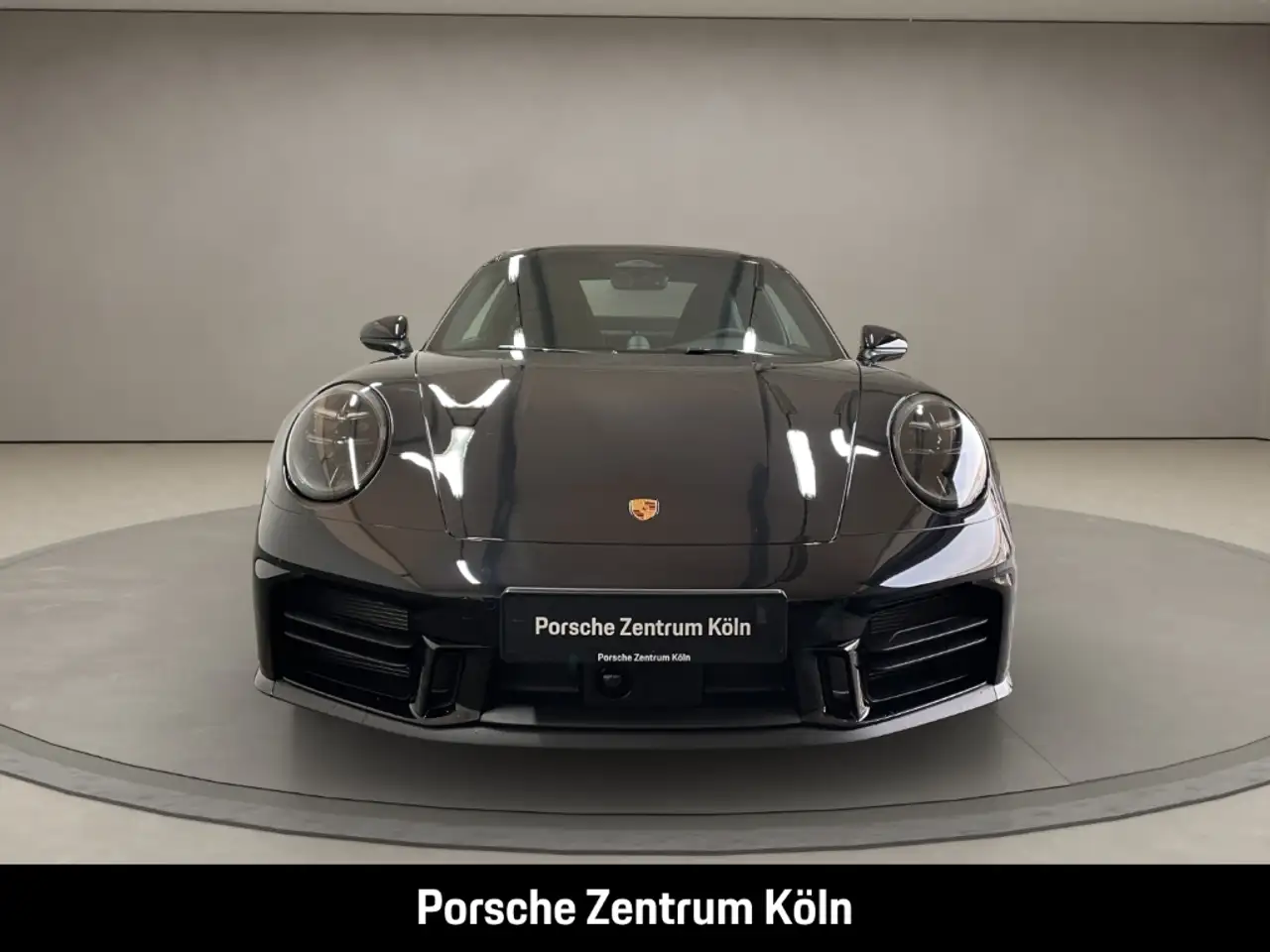 Porsche 992 911 8