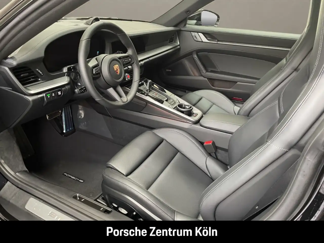 Porsche 992 911 13