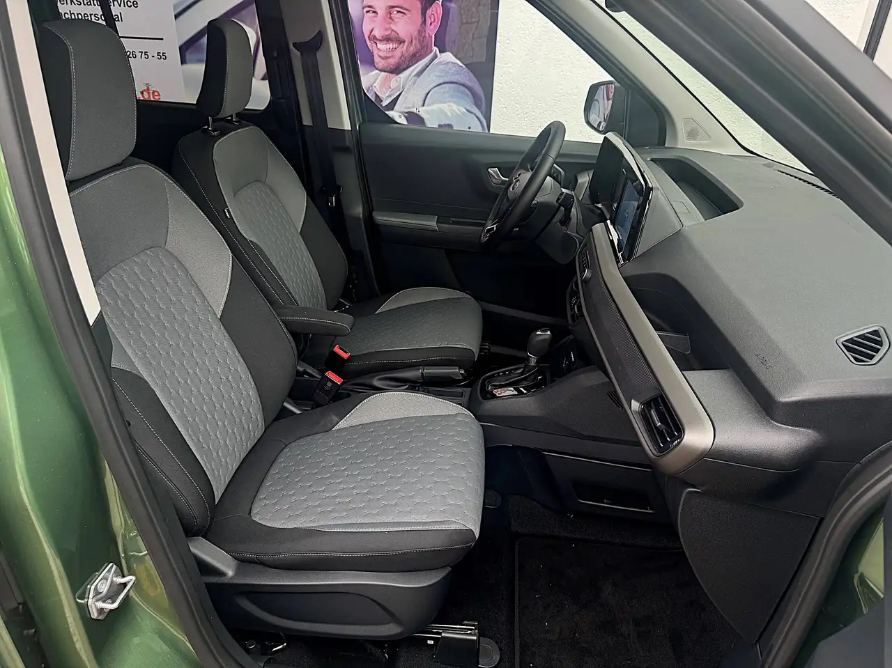 Ford Tourneo 9