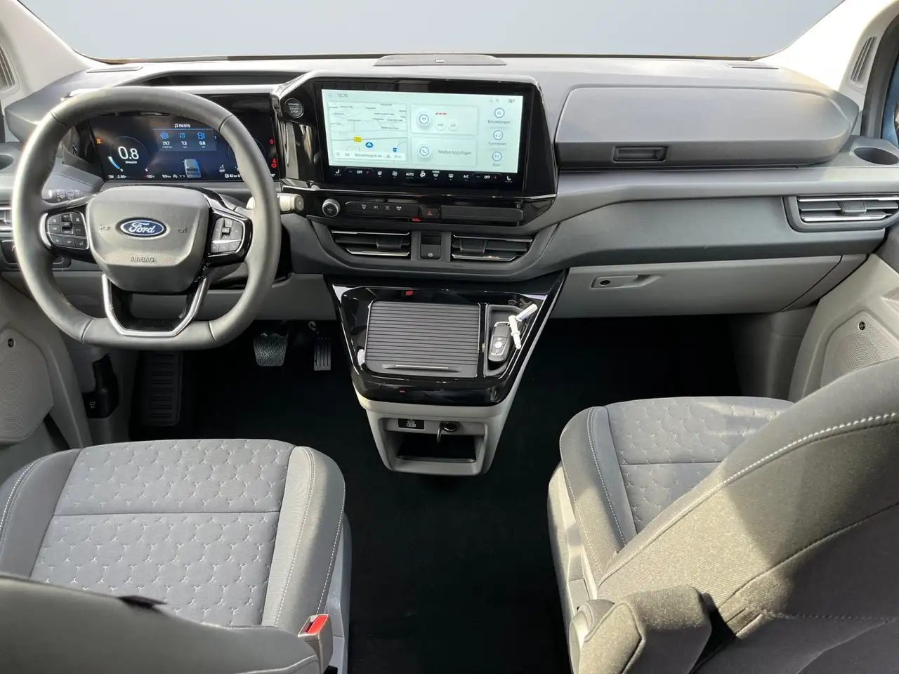 Ford Tourneo 8
