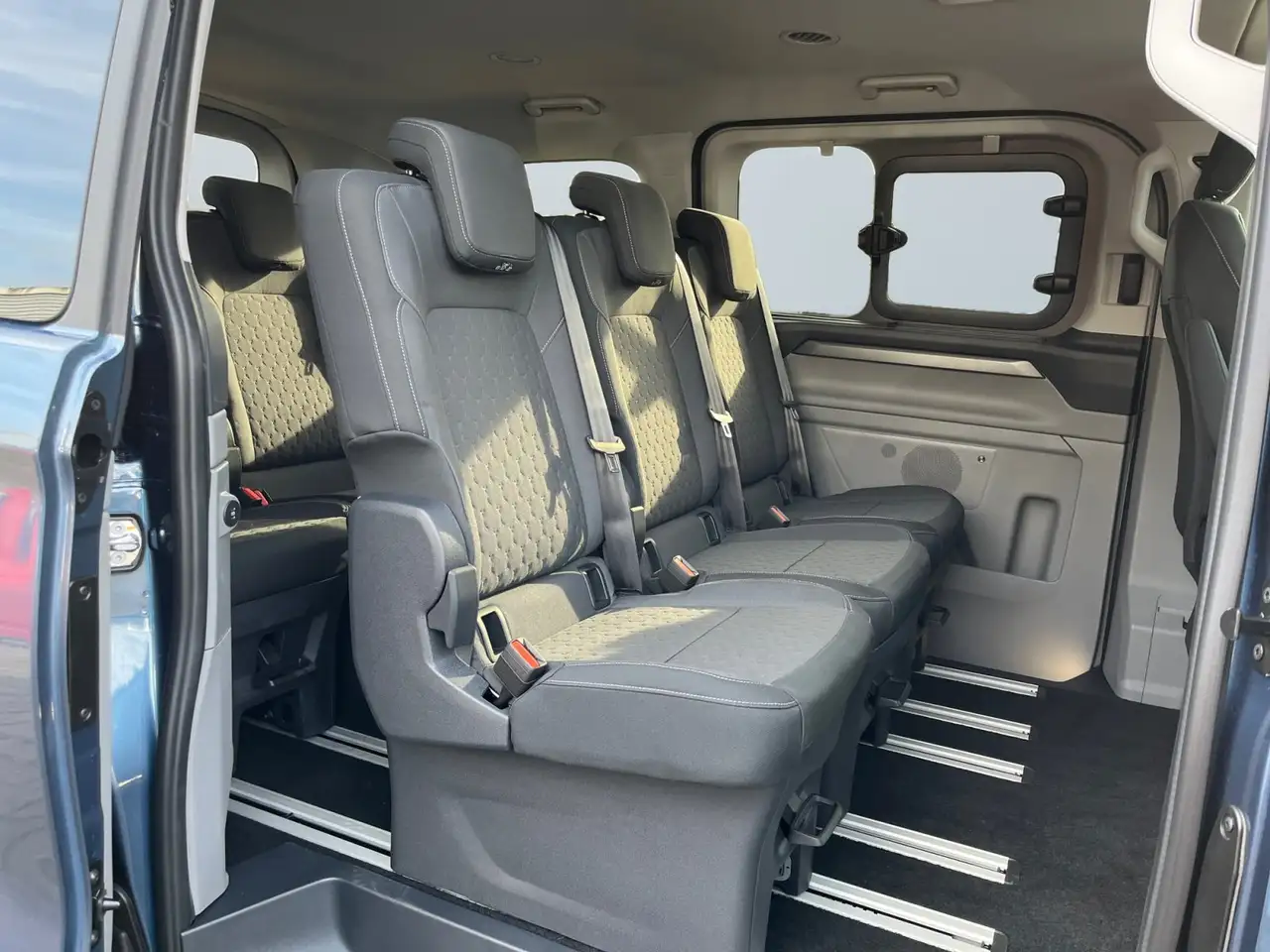 Ford Tourneo 11