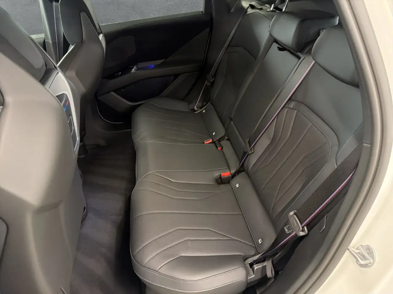 BMW iX3 50 13