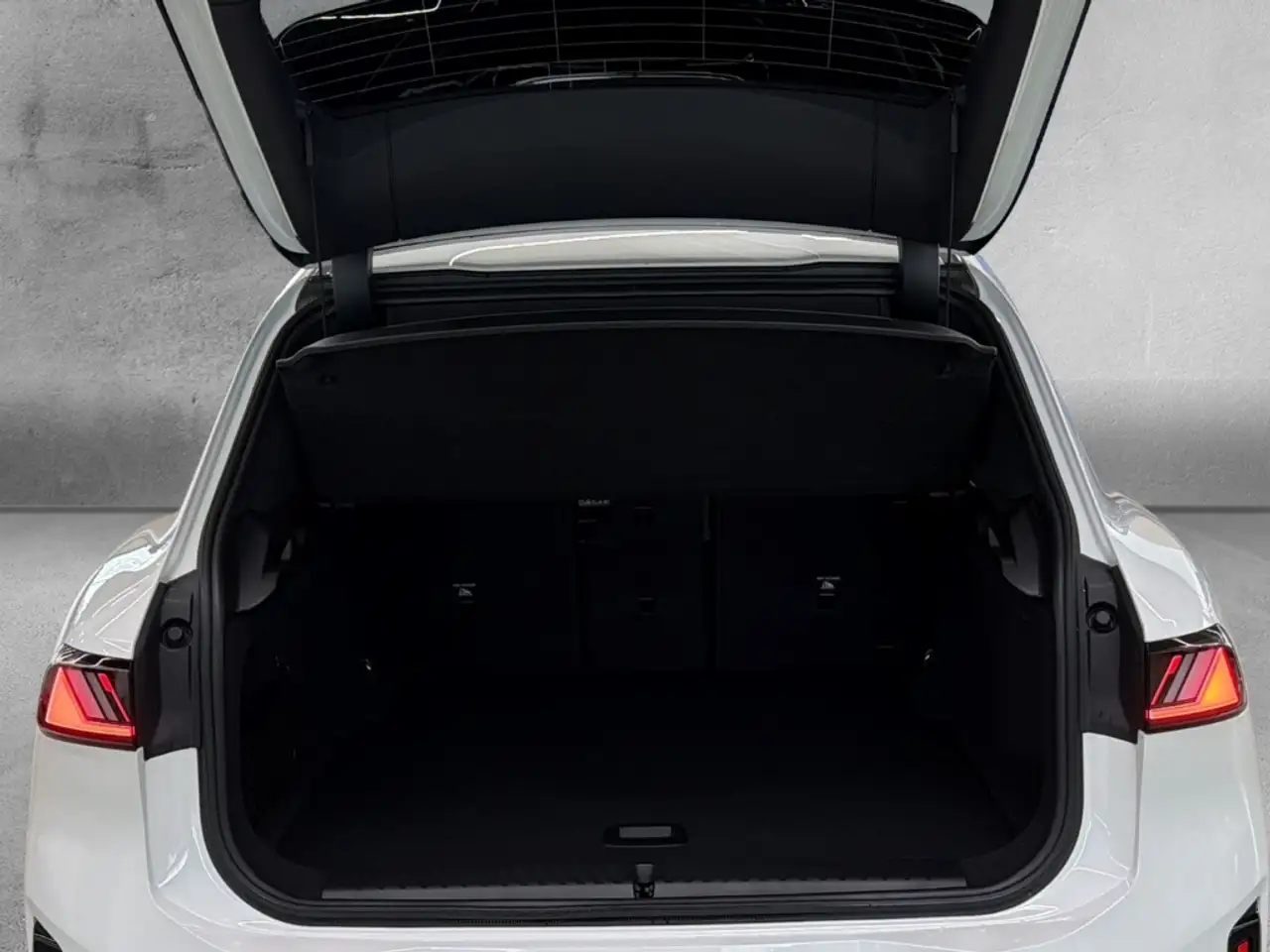BMW iX3 50 15