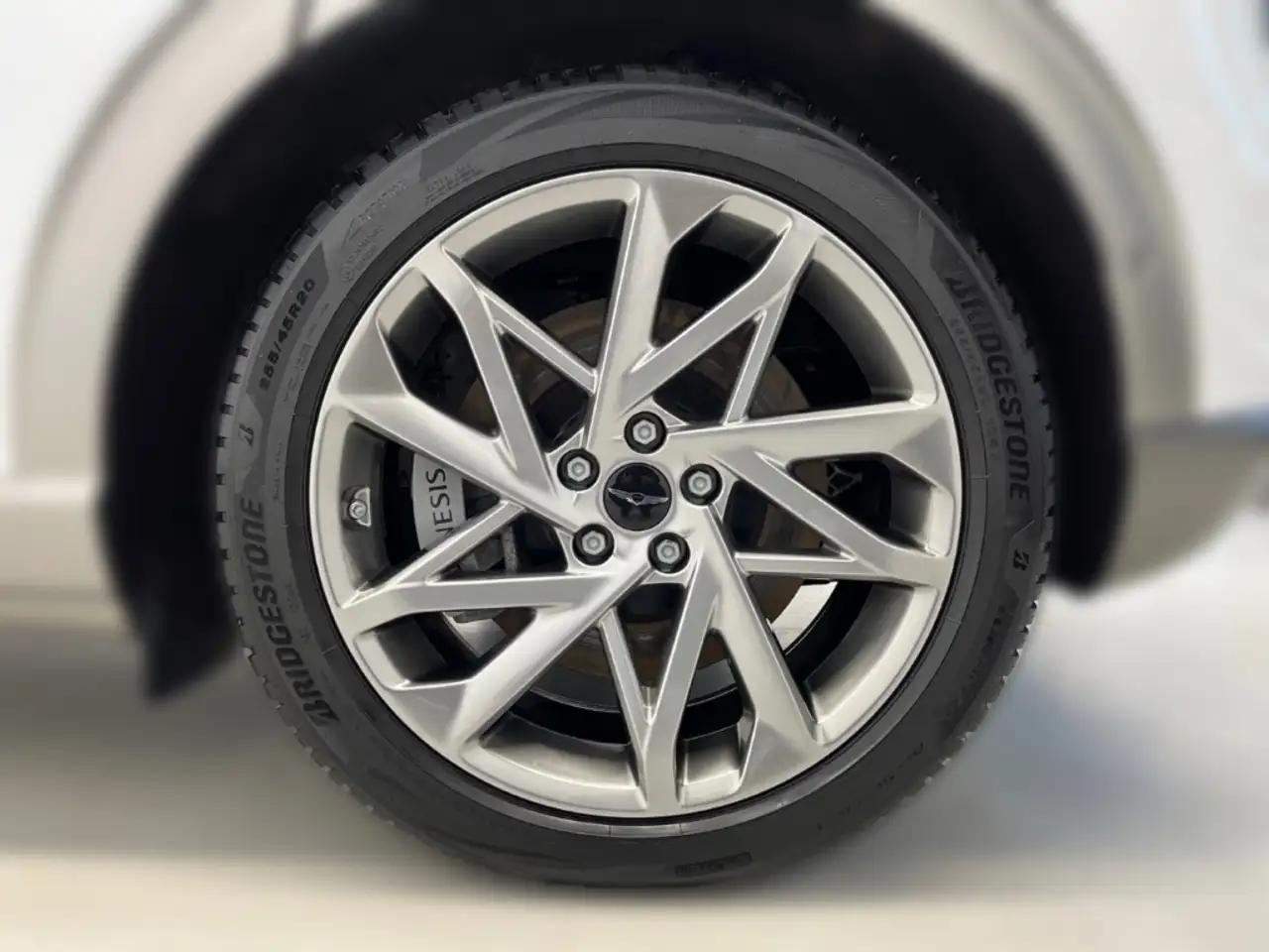Genesis GV60 9