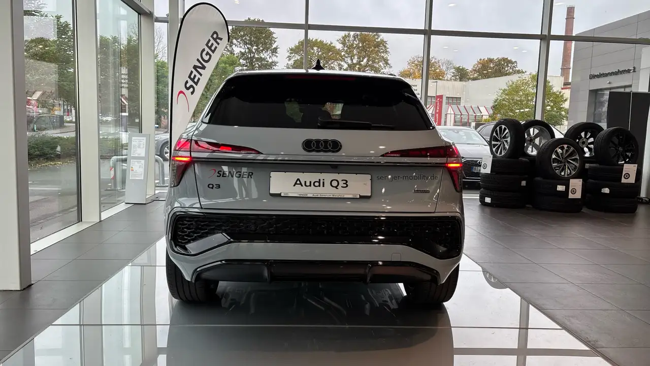 Audi Q3 4