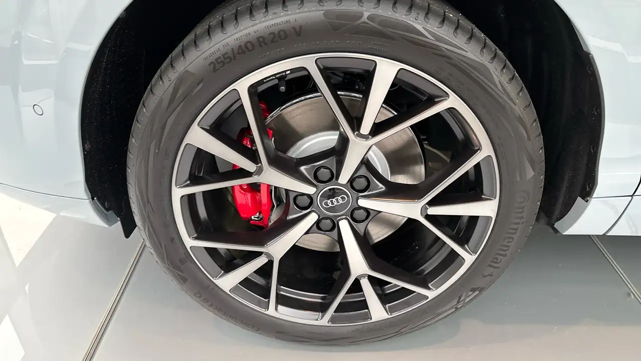 Audi Q3 7