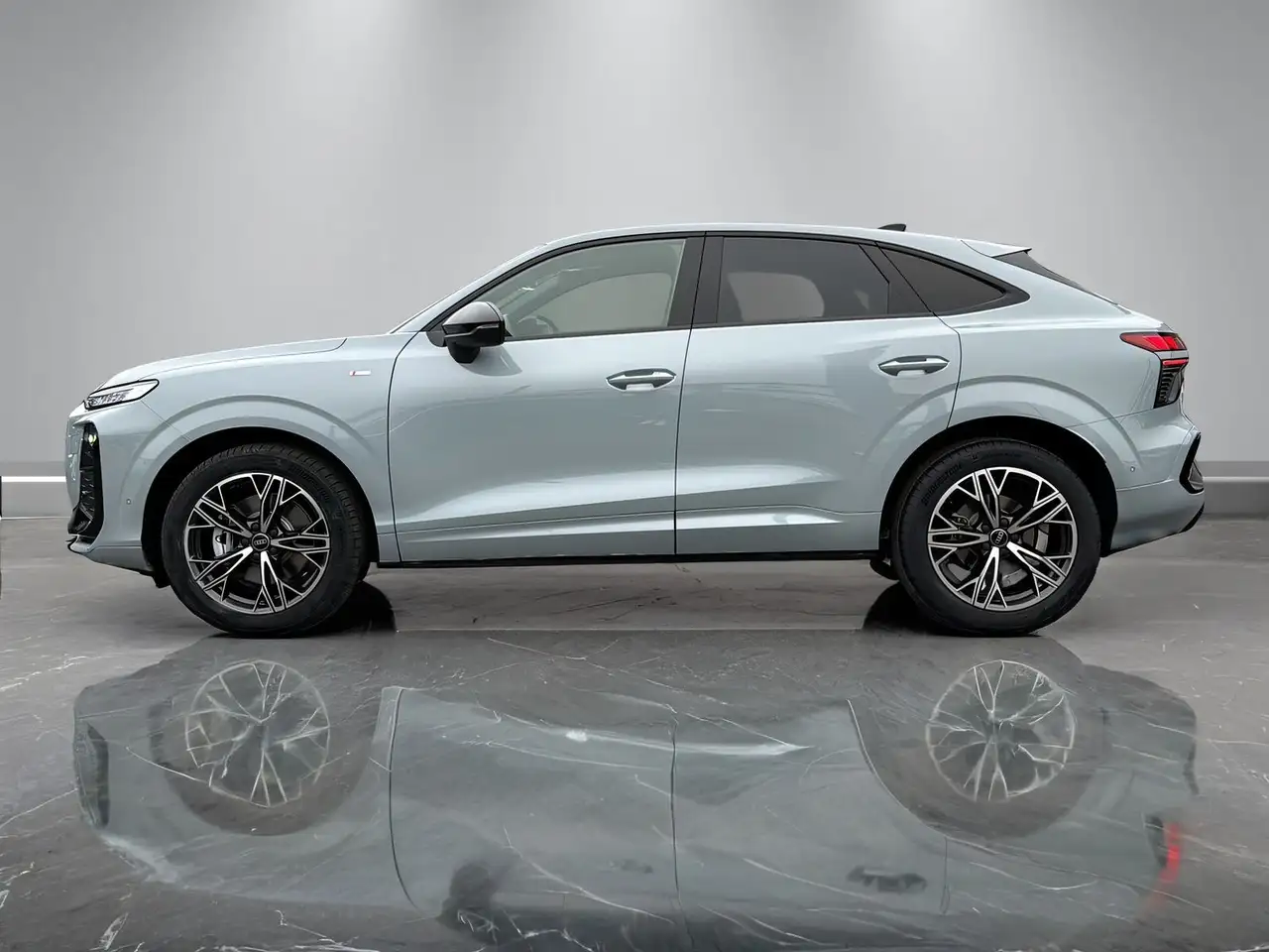 Audi Q3 5