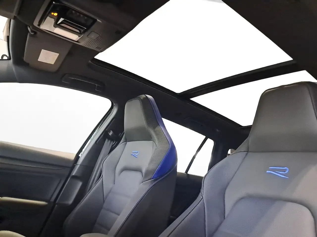 Volkswagen Golf 9