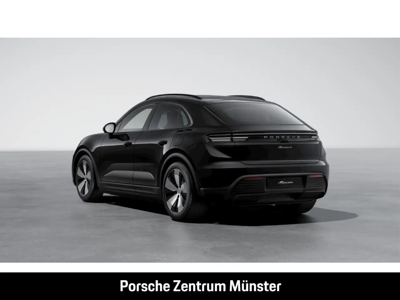 Porsche Macan 4 3