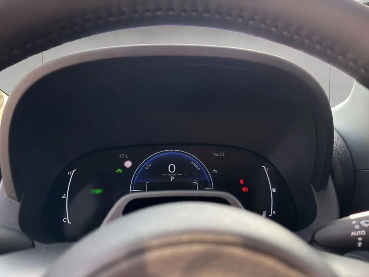 Toyota Yaris 12