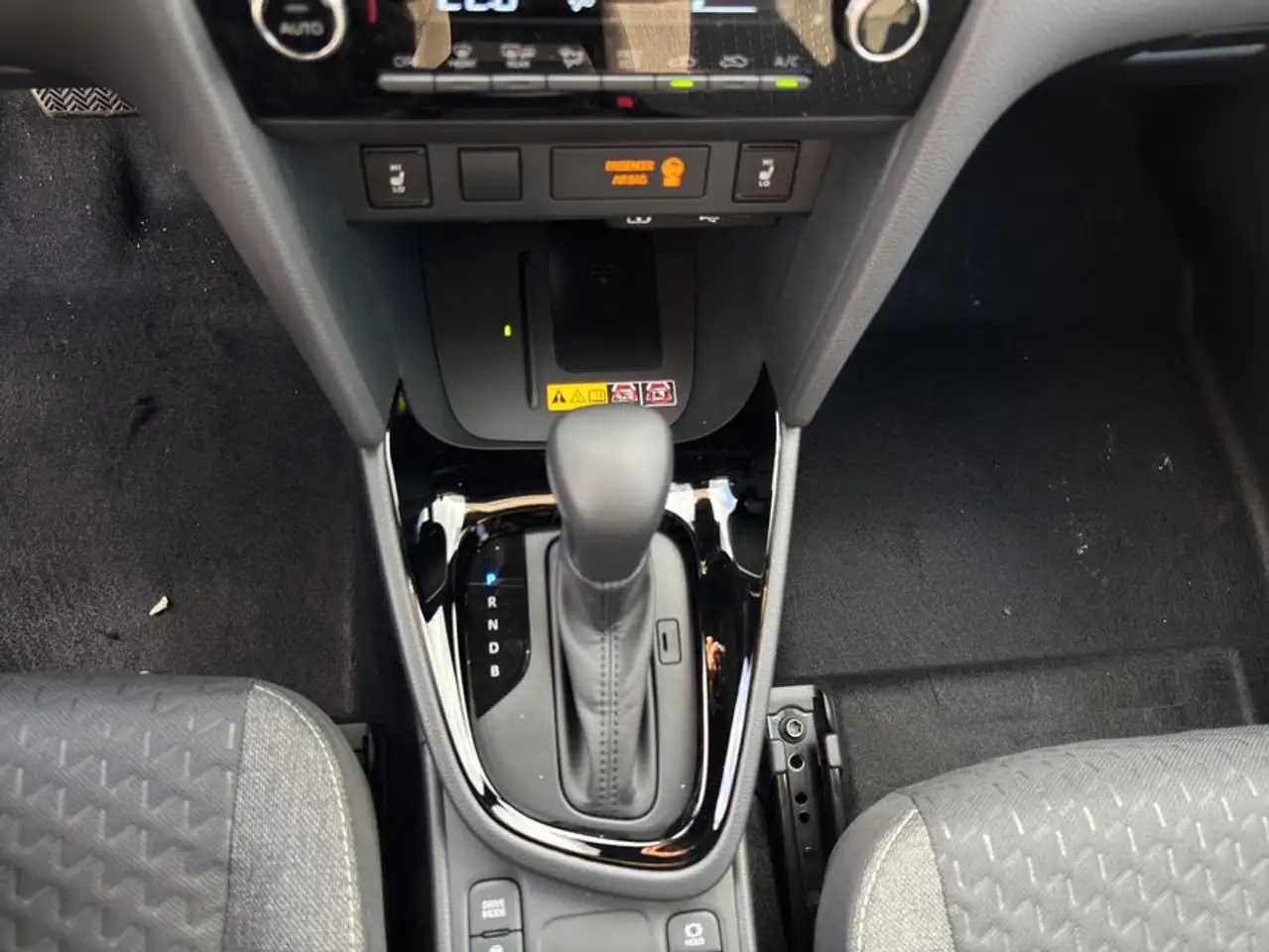Toyota Yaris 14