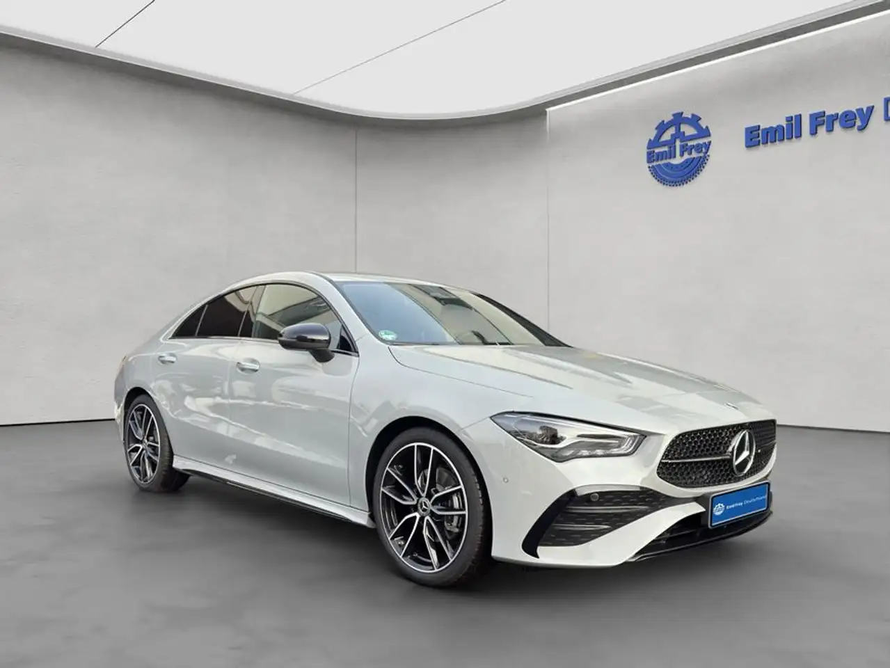 Mercedes-Benz CLA 180 8