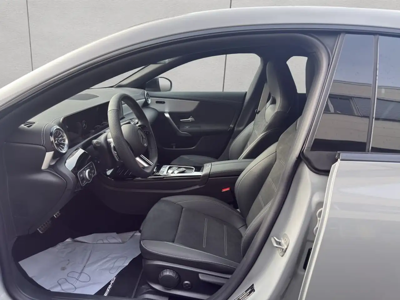Mercedes-Benz CLA 180 10