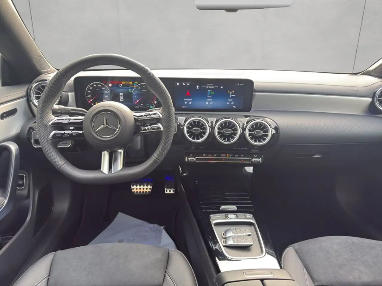 Mercedes-Benz CLA 180 13