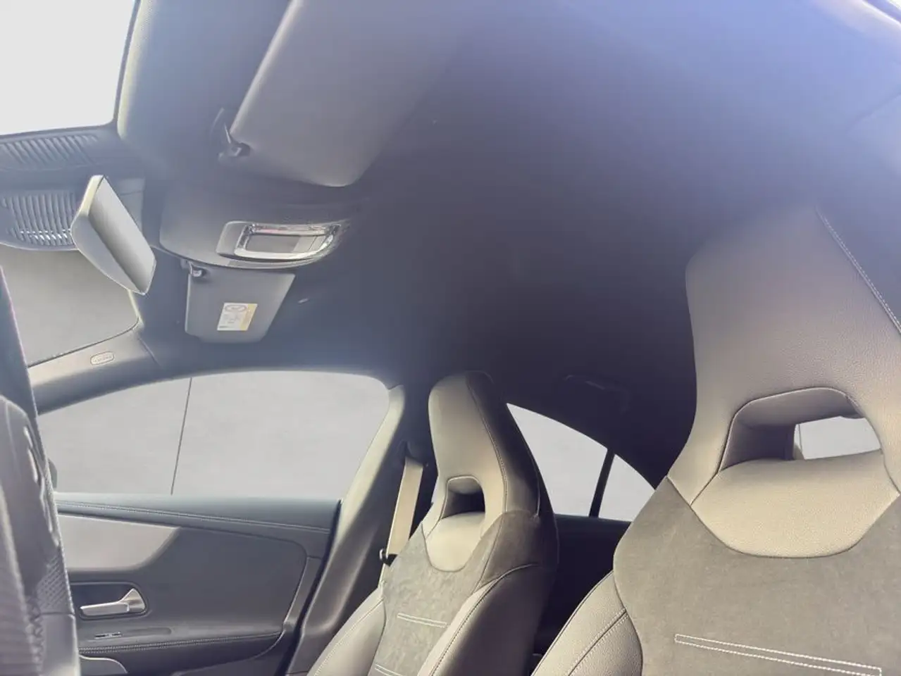 Mercedes-Benz CLA 180 16