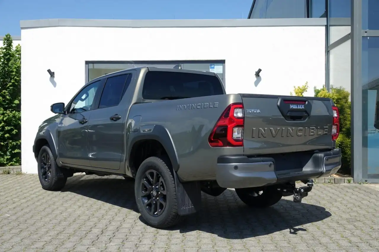 Toyota Hilux 3