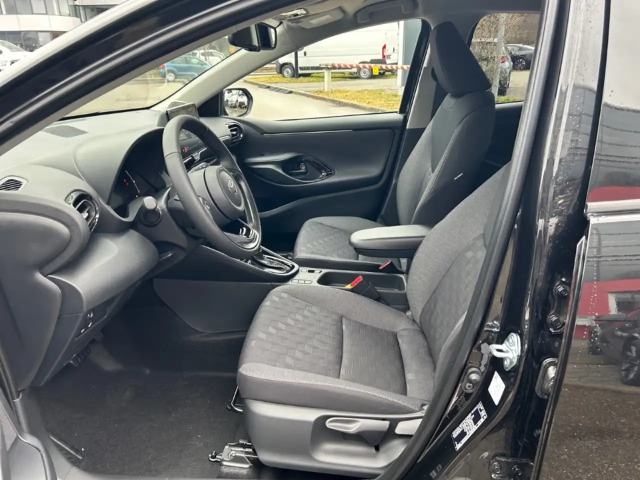 Toyota Yaris 12