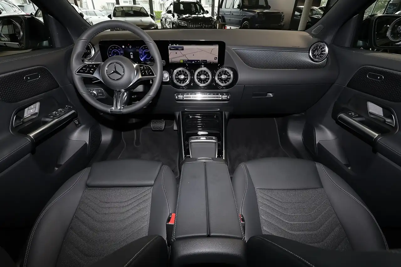 Mercedes-Benz EQA 250 5