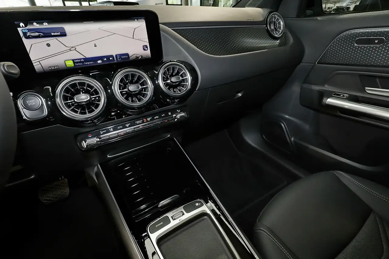 Mercedes-Benz EQA 250 9