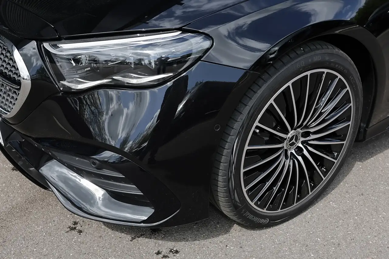 Mercedes-Benz E 220 3