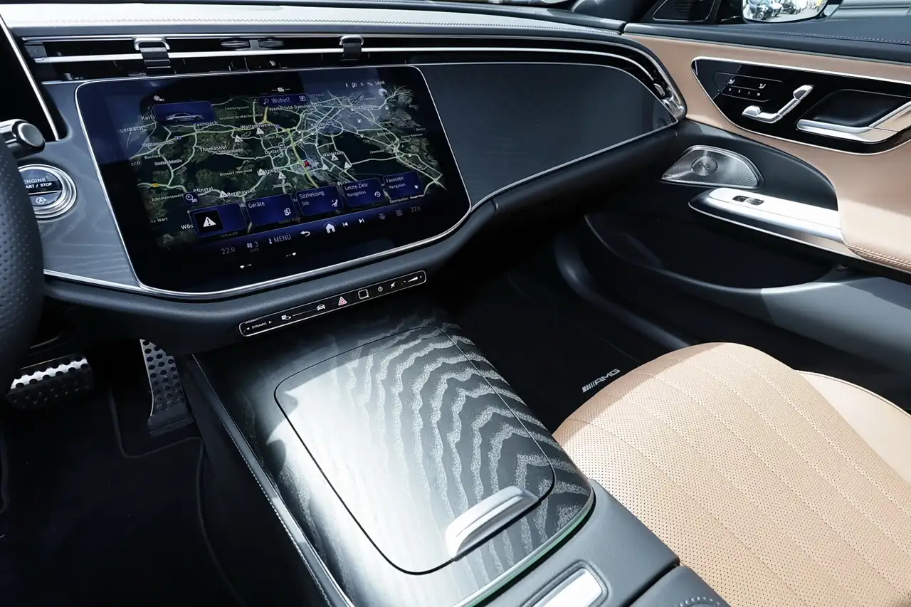Mercedes-Benz E 220 10