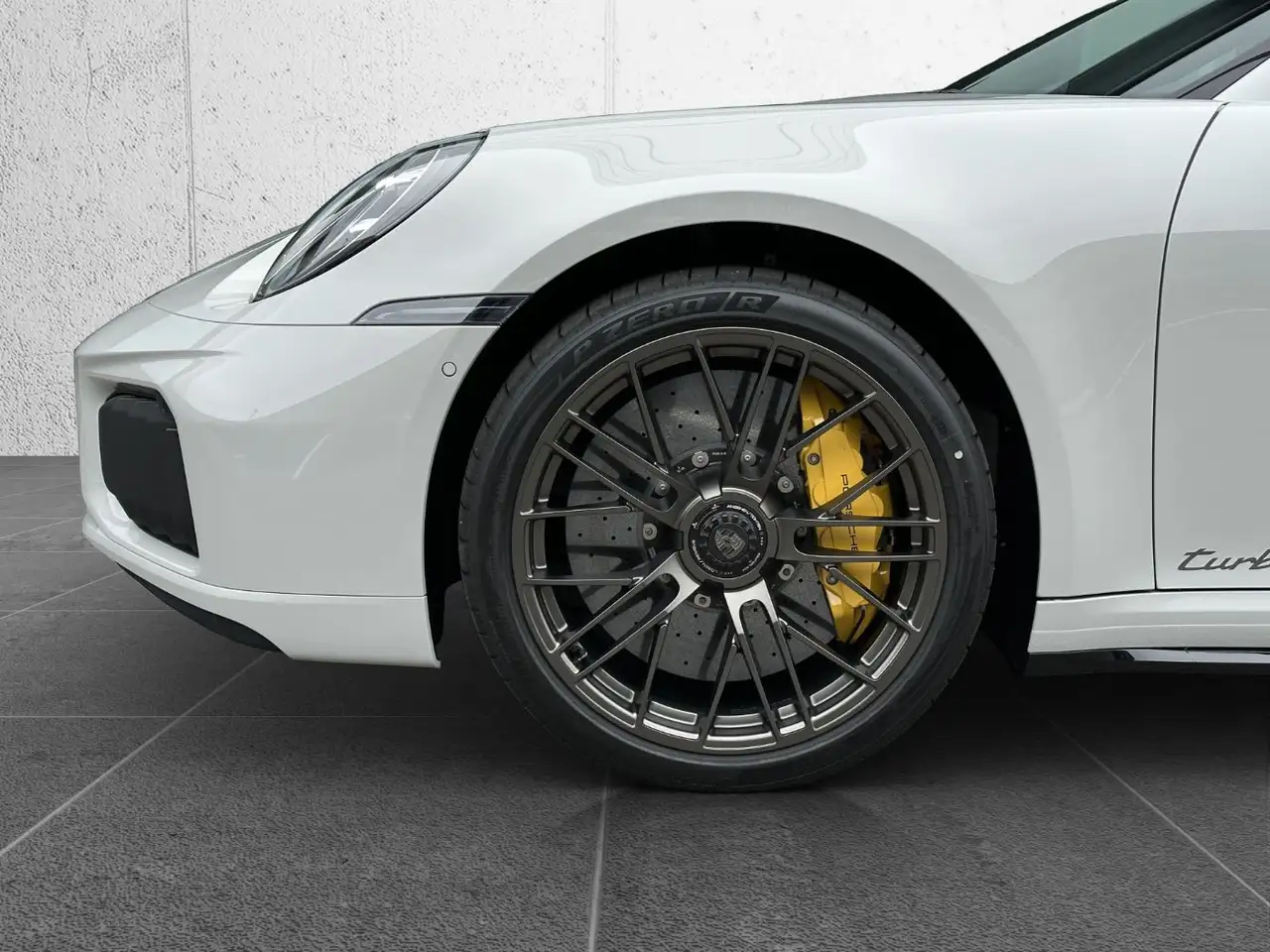 Porsche 992 911 6