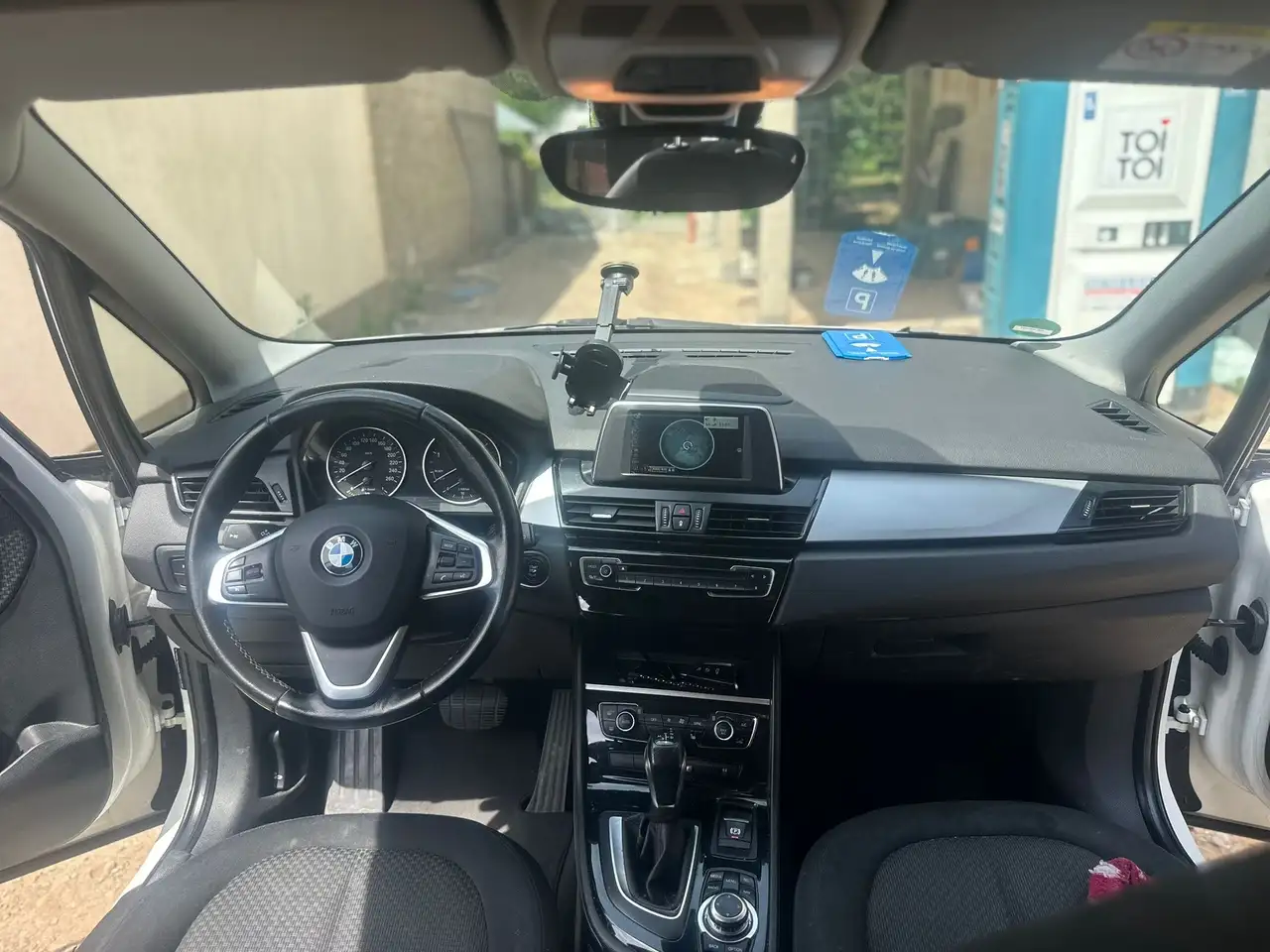 BMW 218 13