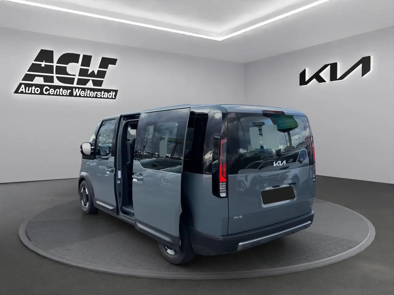 Kia PV5 6
