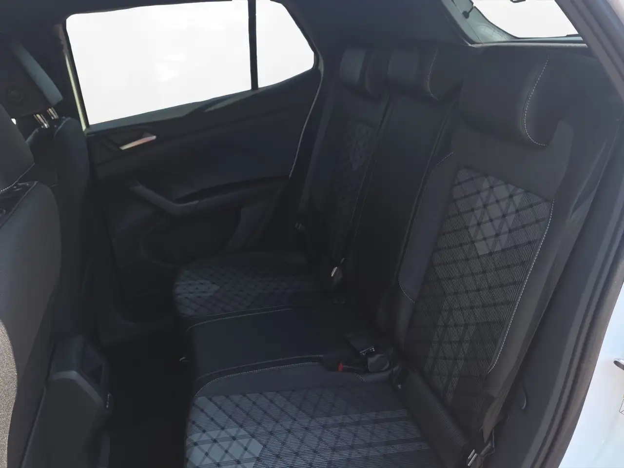 Volkswagen T-Cross 10