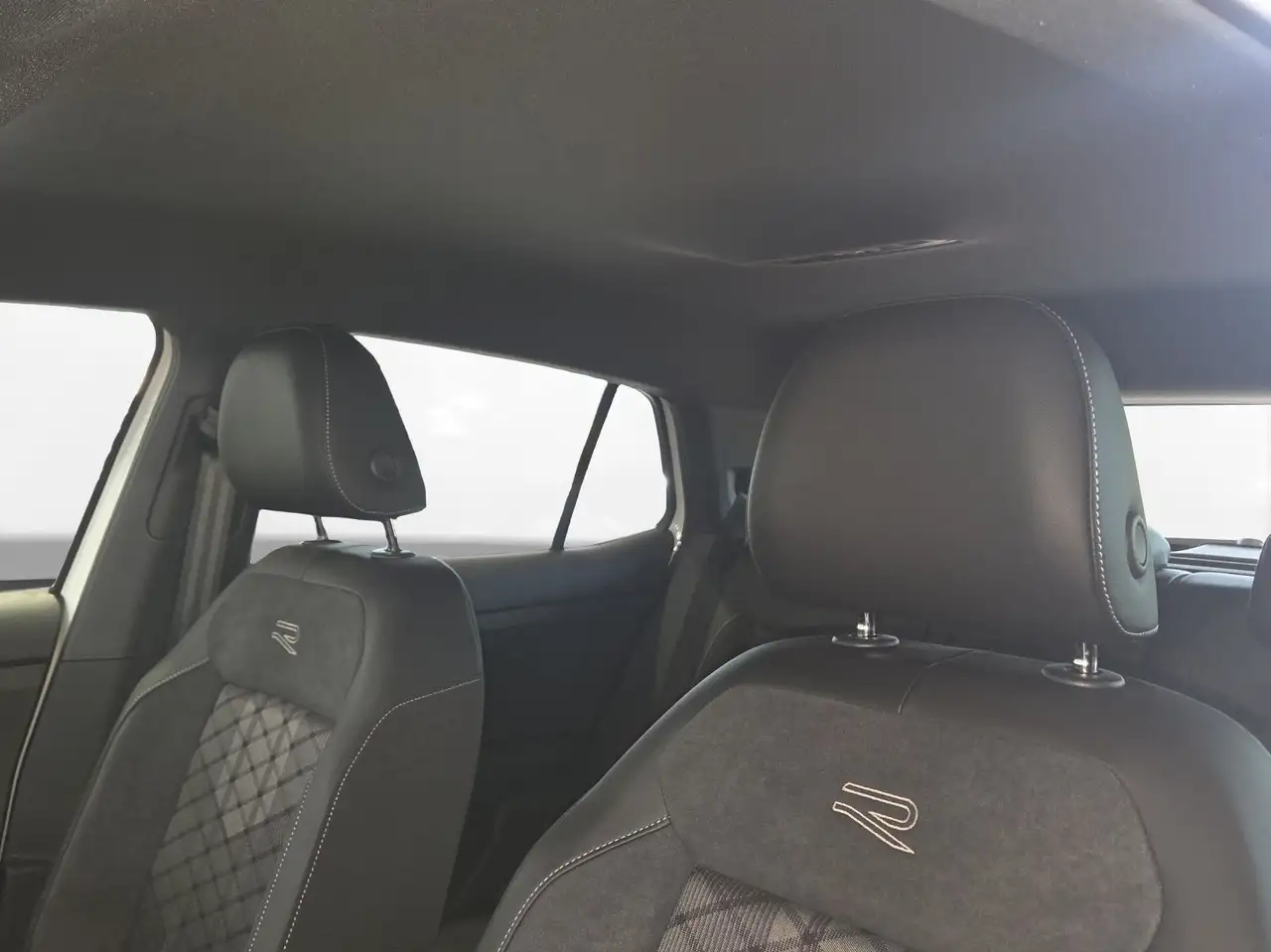 Volkswagen T-Cross 11