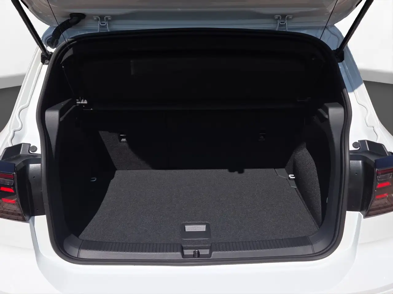 Volkswagen T-Cross 13