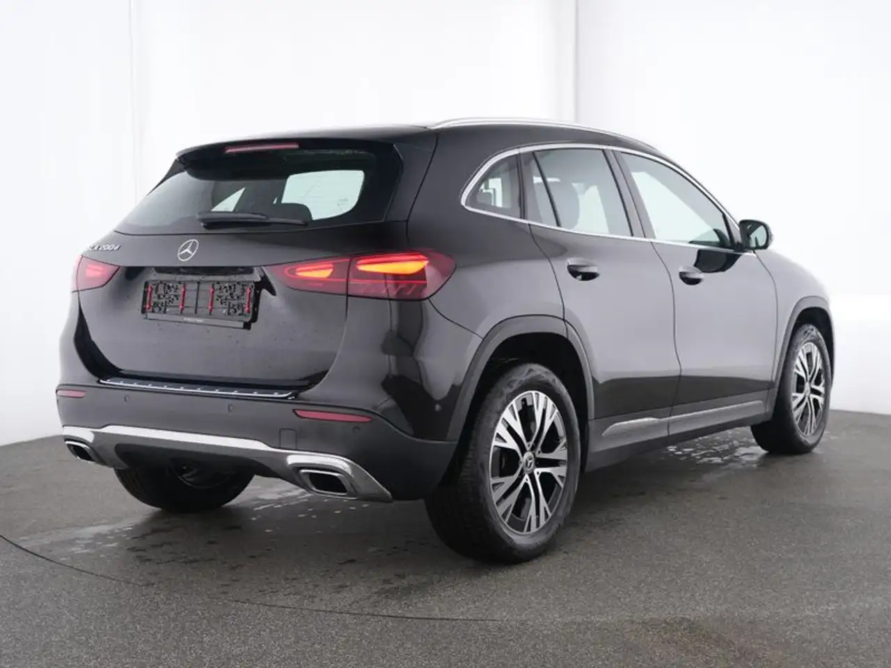 Mercedes-Benz GLA 200 3