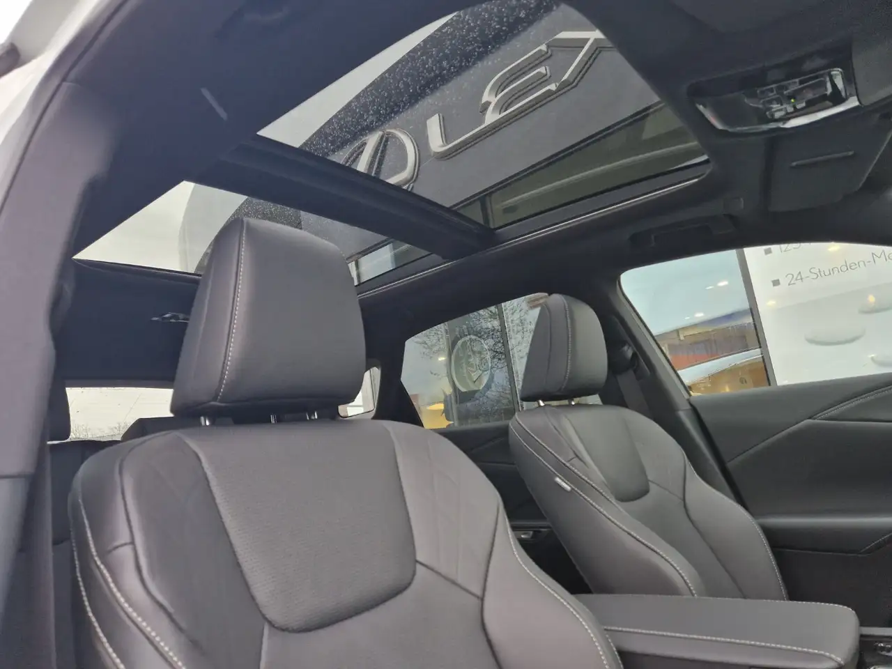 Lexus RX 11