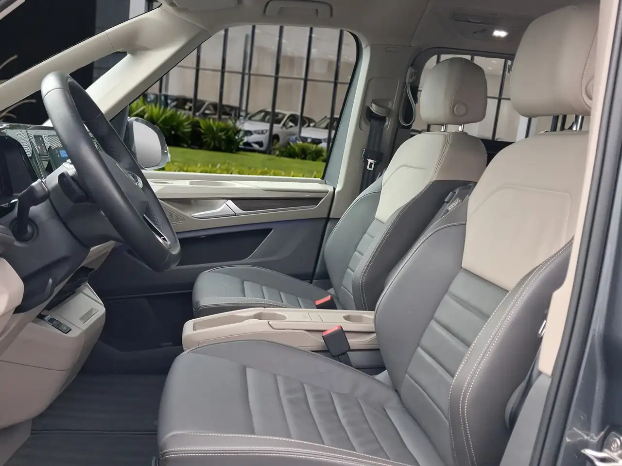 Volkswagen T7 Multivan 5