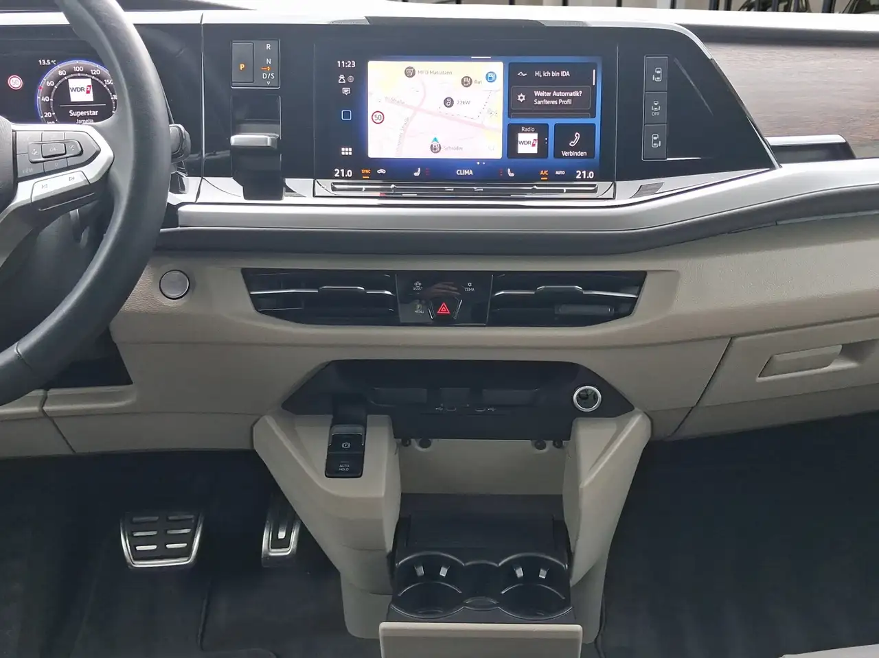 Volkswagen T7 Multivan 11
